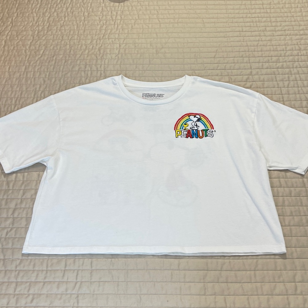 PEANUTS Peanuts White Tee with Rainbow Design WOMENS SIZE L CROP